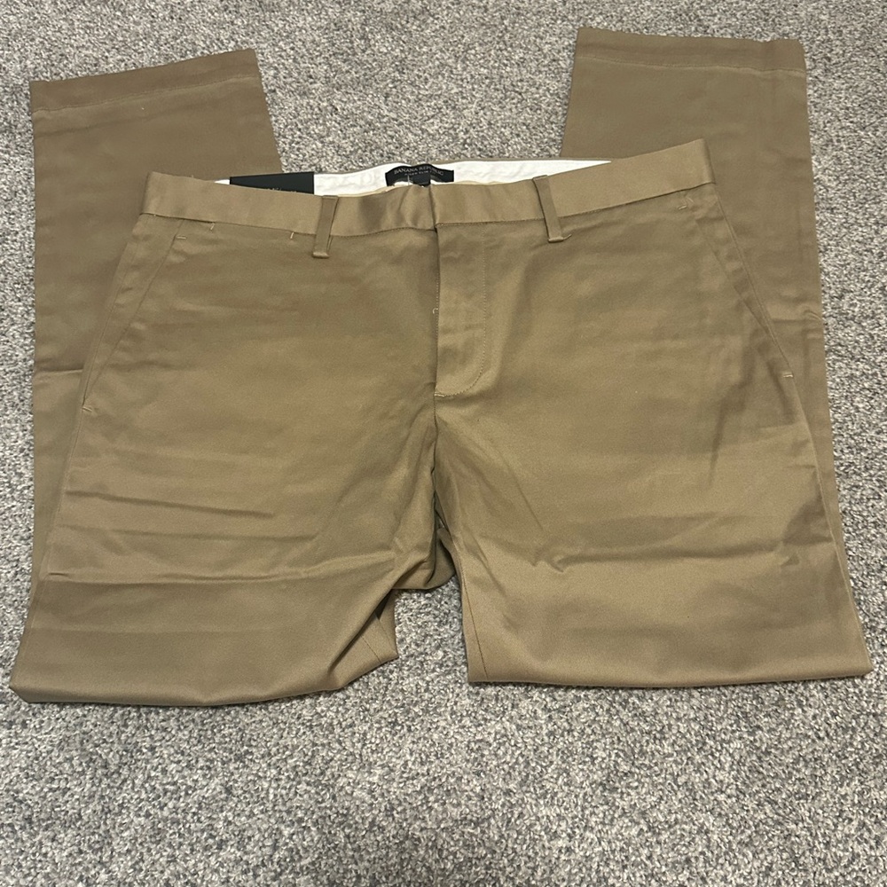 NWT Banana Republic Rapid Movement Chino Aiden Slim Fit